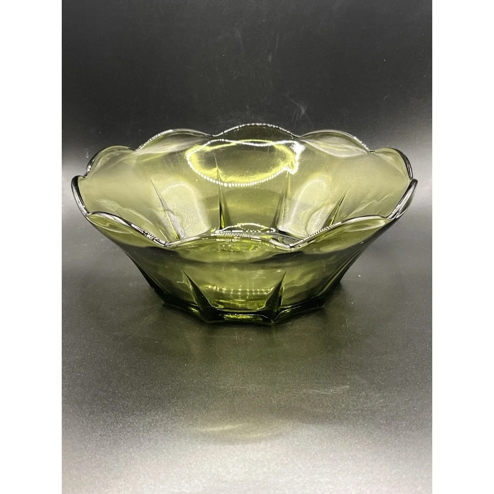 Anchor‎ Hocking Avocado Olive Green Glass Bowl Scalloped Vintage MCM 8